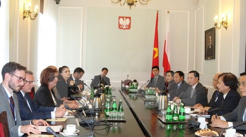 Phó Chủ tịch Quốc hội Uông Chu Lưu thăm và làm việc tại Ba Lan  - ảnh 1